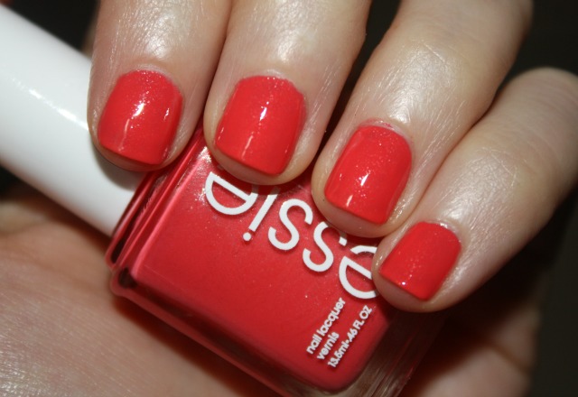 Sunday Nailday: Essie Sunday Funday - alittlebitetc