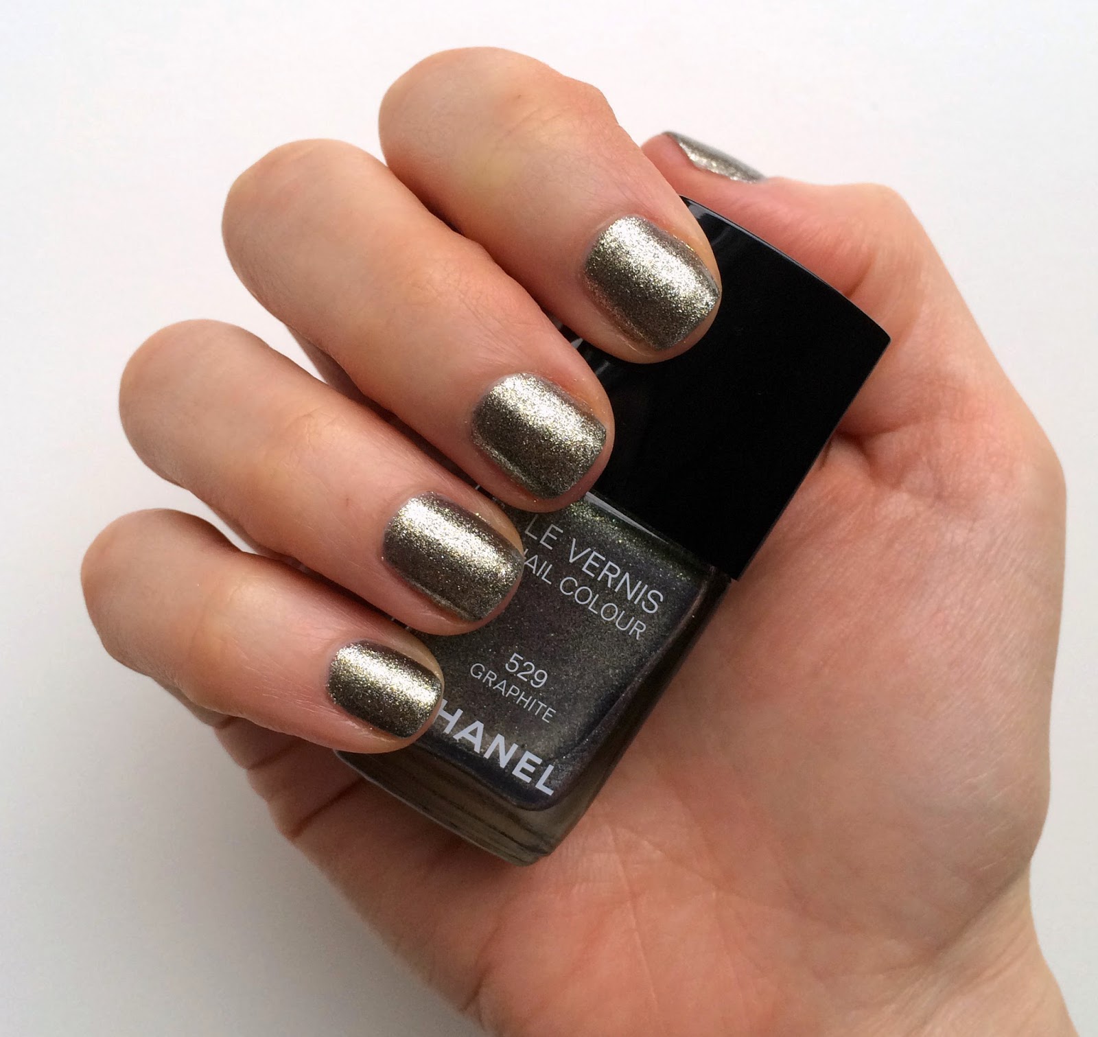 Chanel Graphite nail polish review