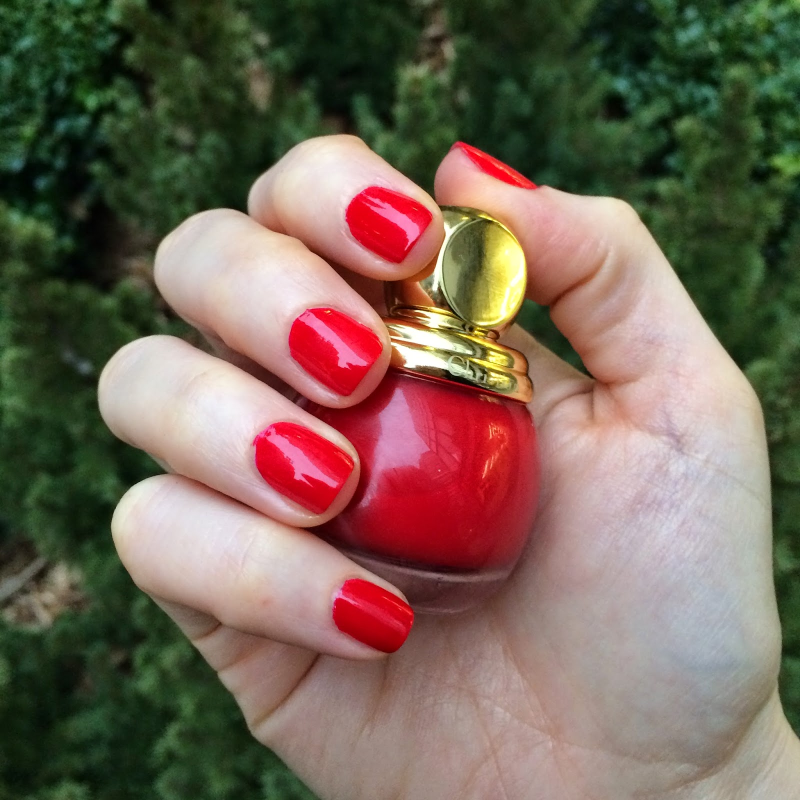Mani Of The Moment: Dior Diorific Vernis In Marilyn | Rouge 18