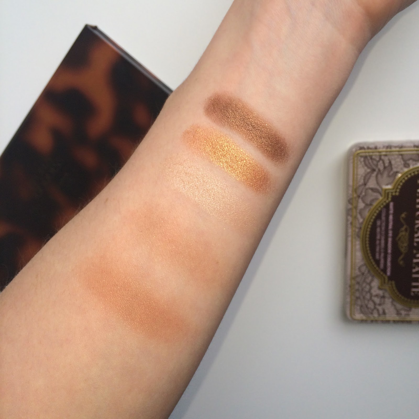 Instagram bronze goddess Estee Lauder