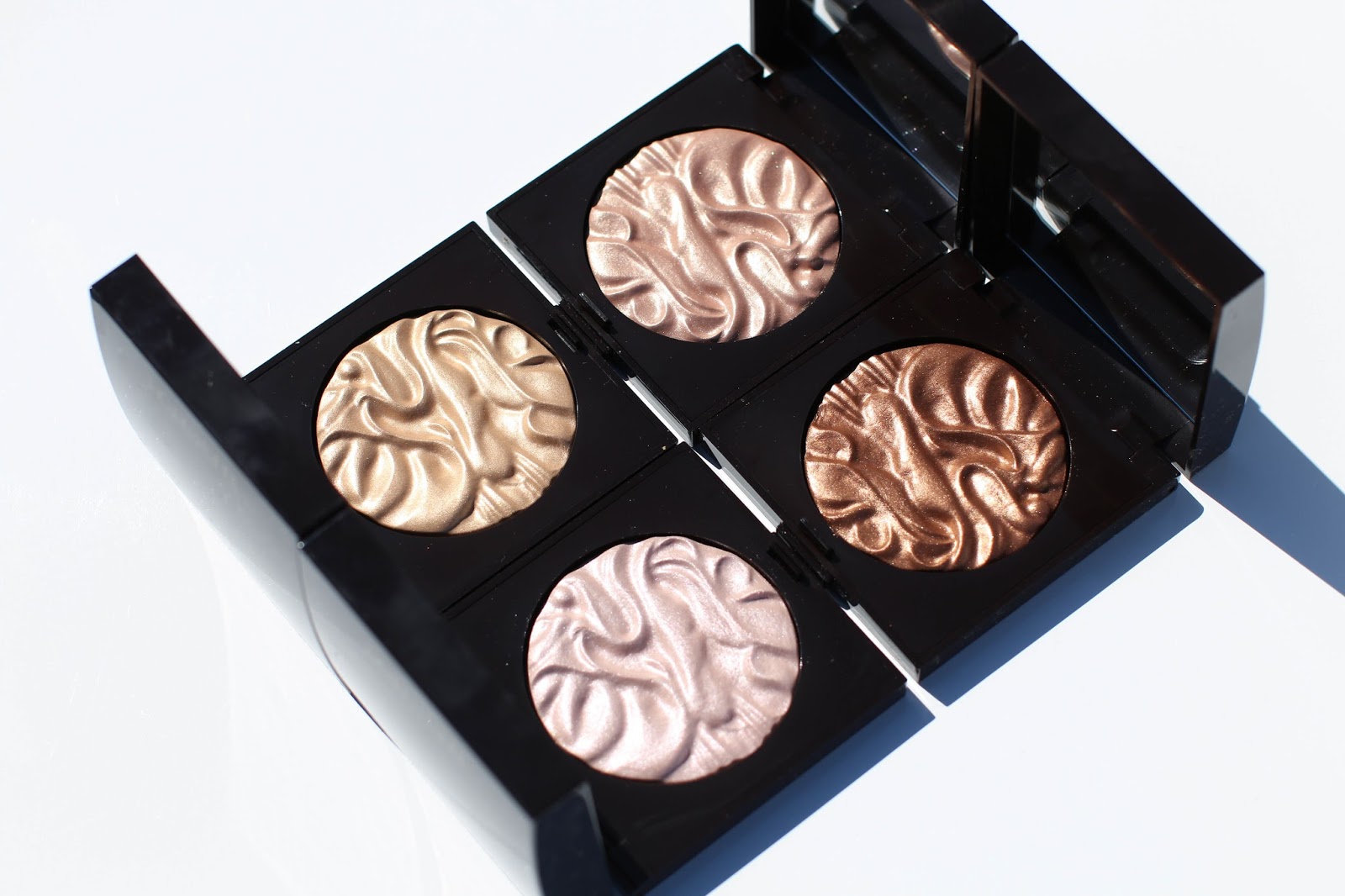 Laura Mercier Face Illuminator Powders - All Shades with Swatches Laura Mercier Face Illuminator Powders - All Shades with Swatches