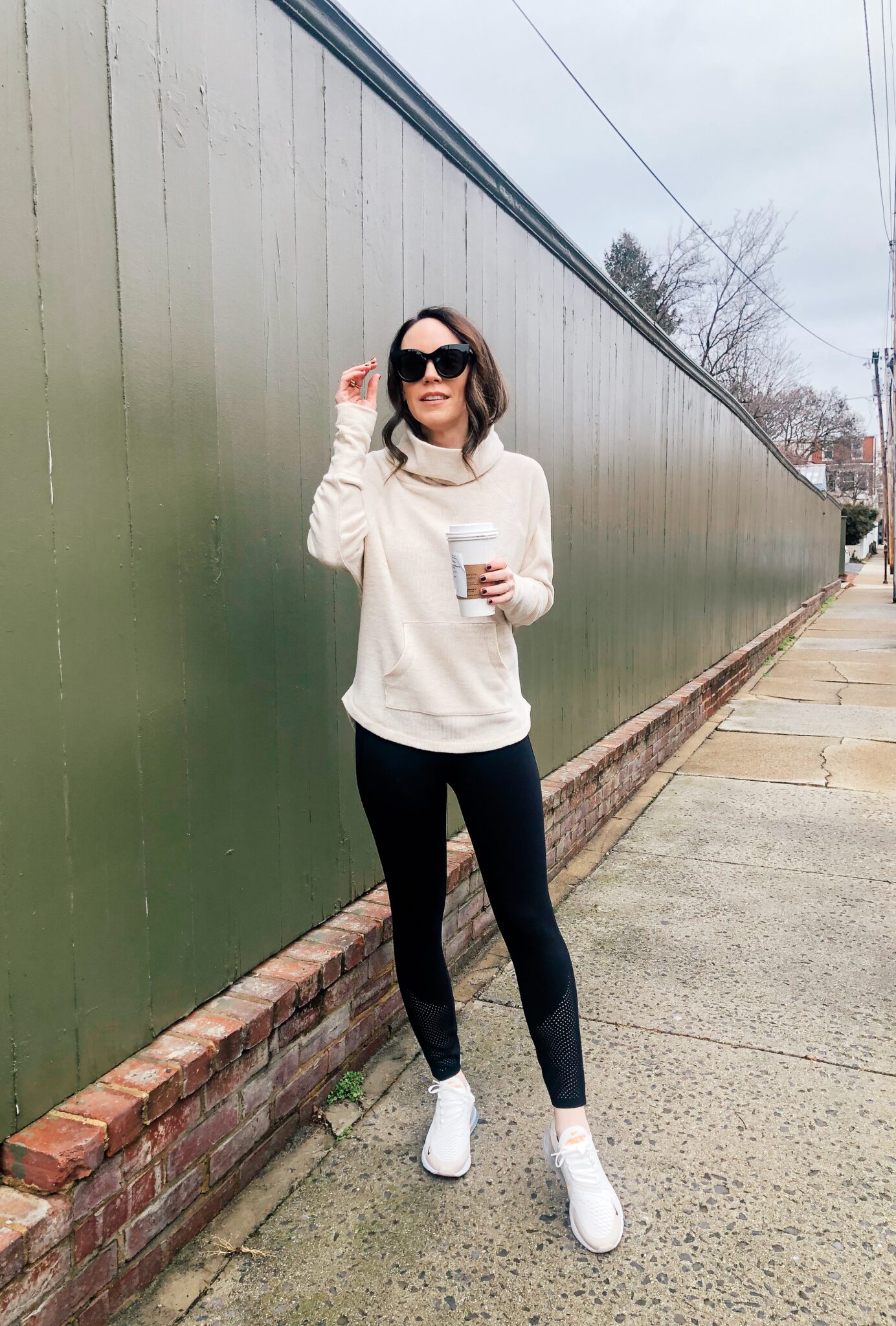 Sweatshirt and Black Legging Outfit Ideas