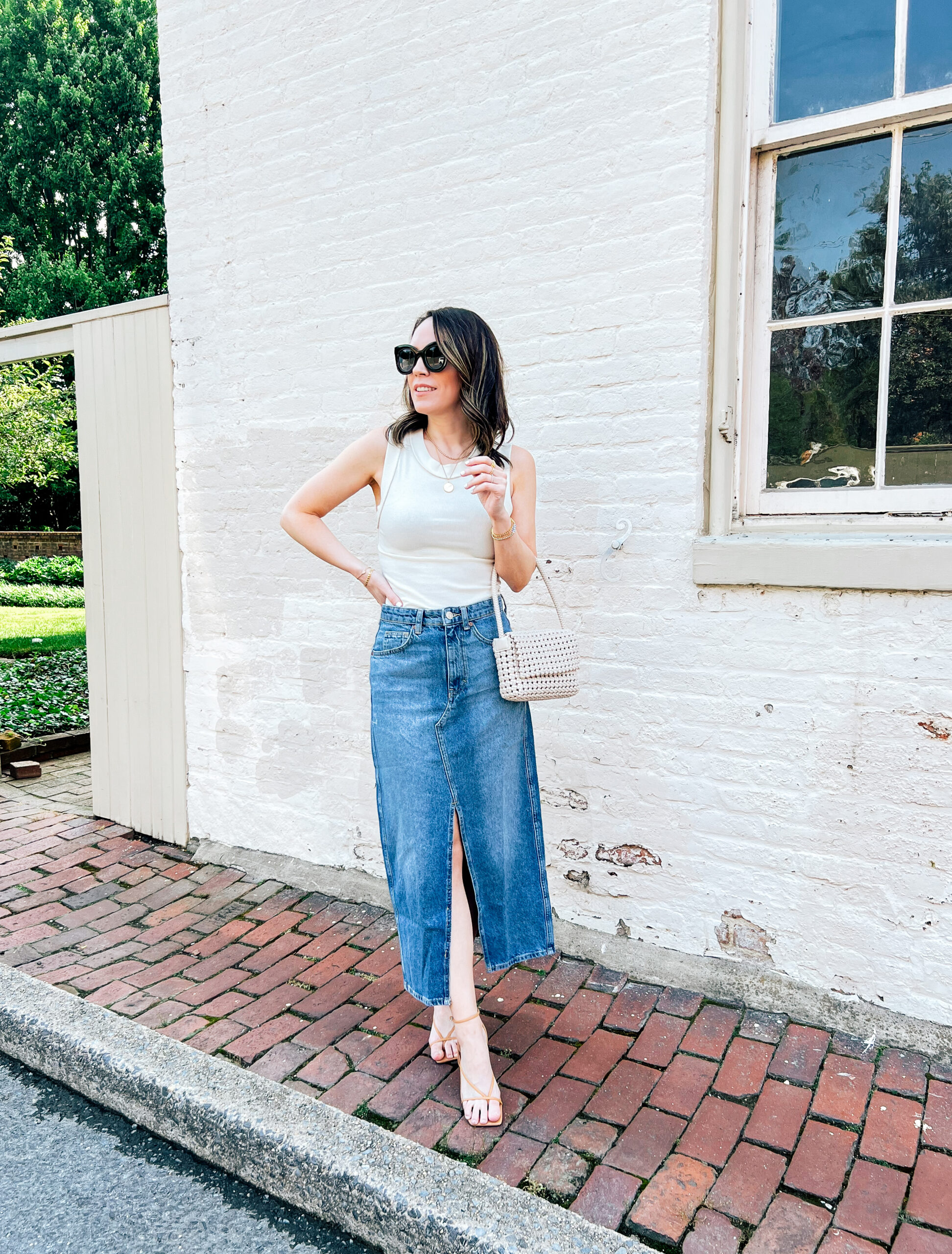 denim midi skirt outfit