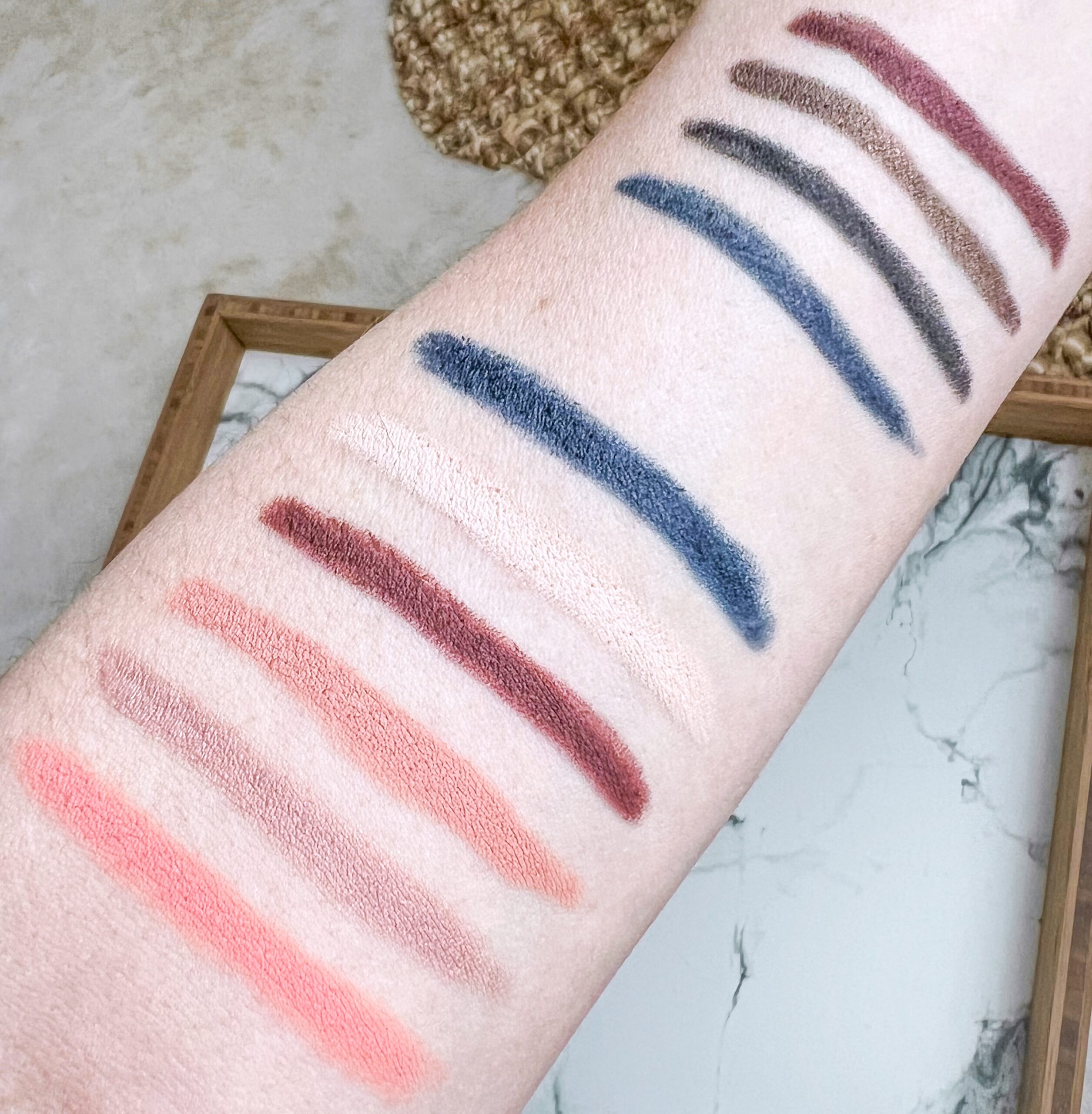 Laura Mercier Caviar Eye Shadow + Eyeliner Review & Swatches
