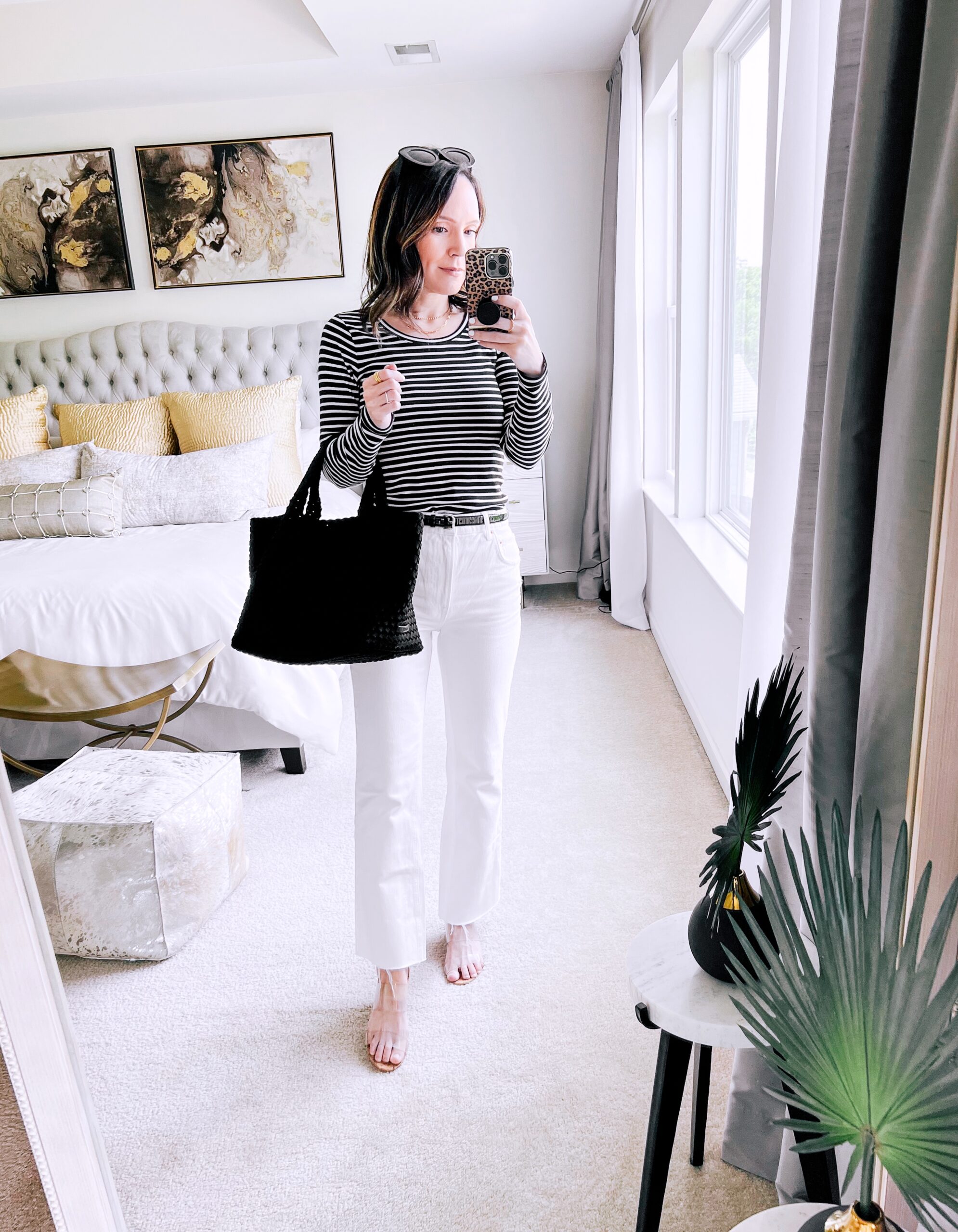 white pants outfit idea