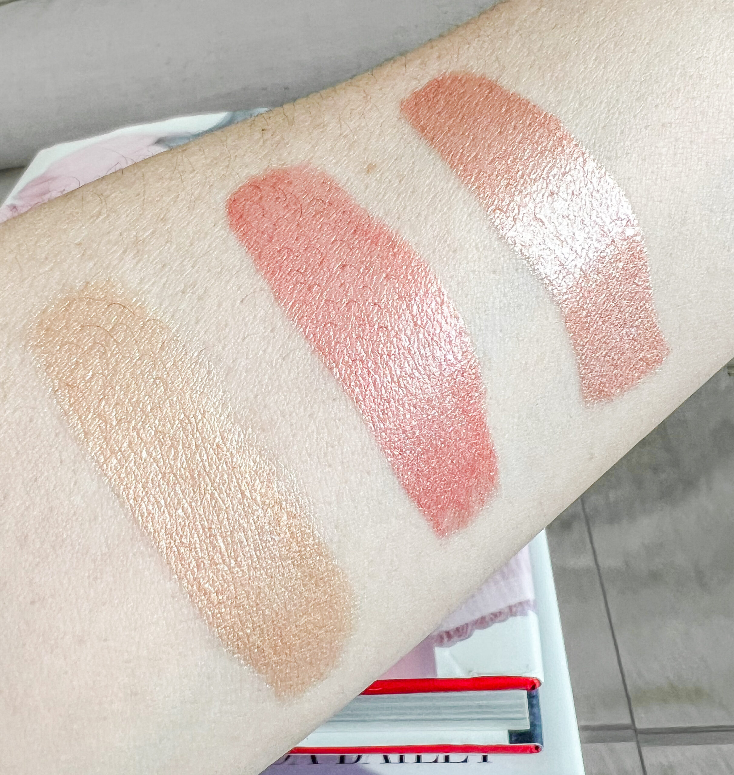 Laura Mercier RoseGlow Highlighter swatches