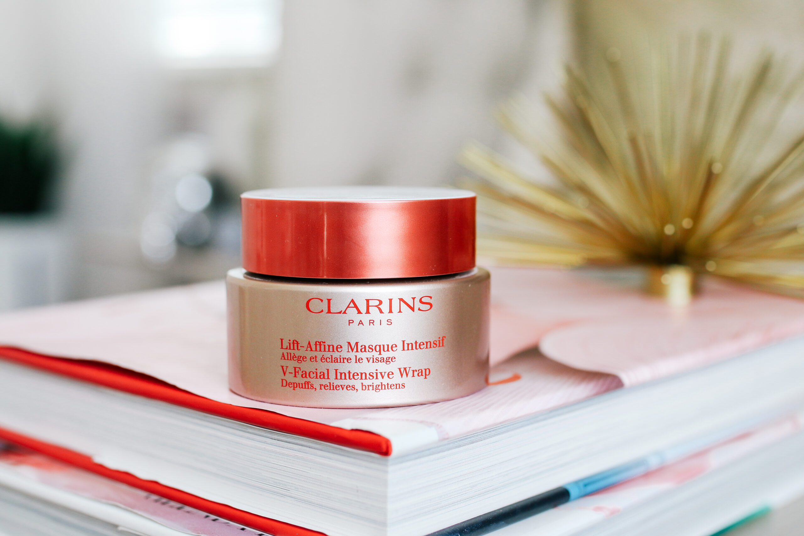 Clarins V-Facial Instant DePuffing Face Mask Review