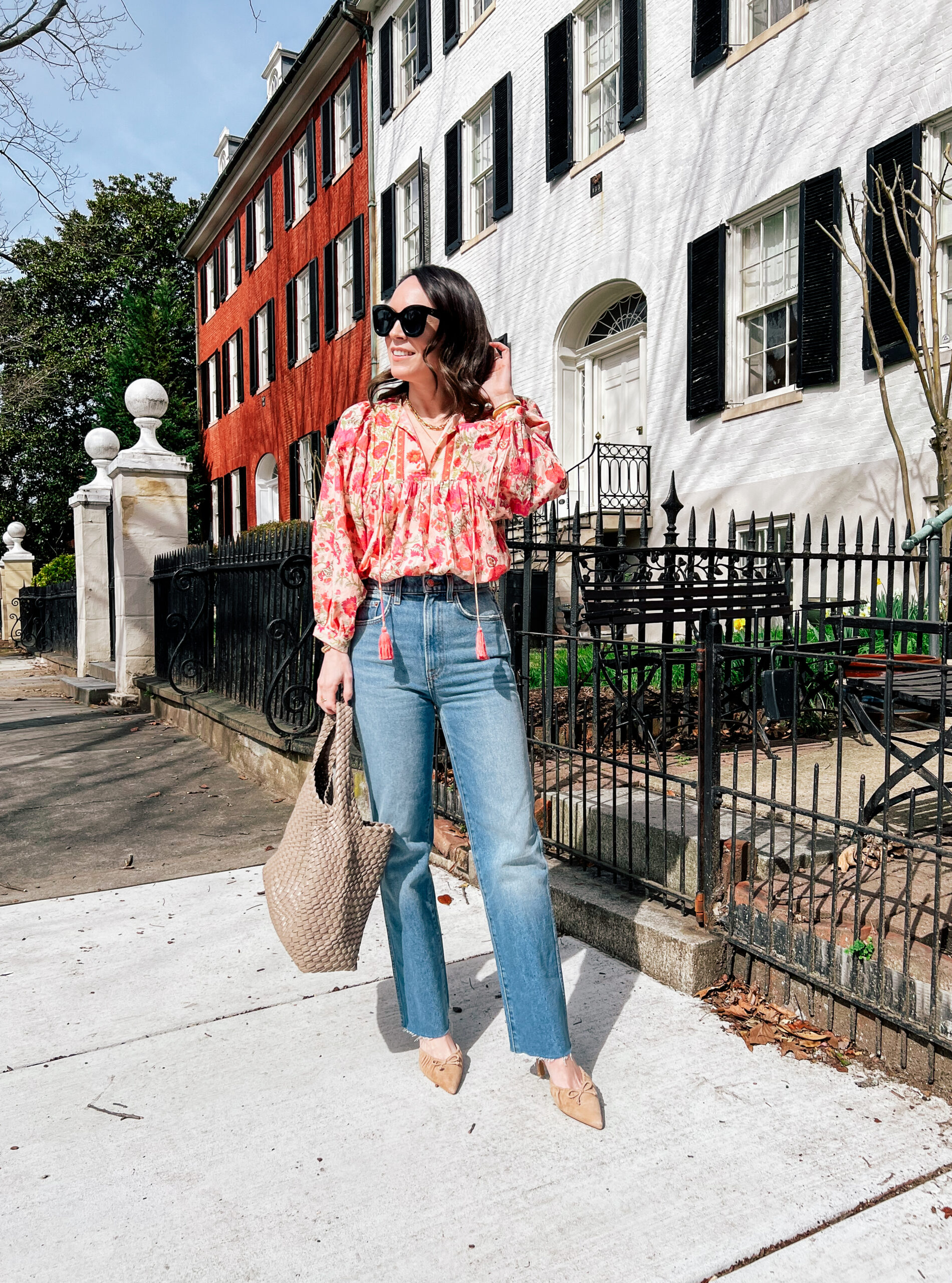spring blouse with jeans