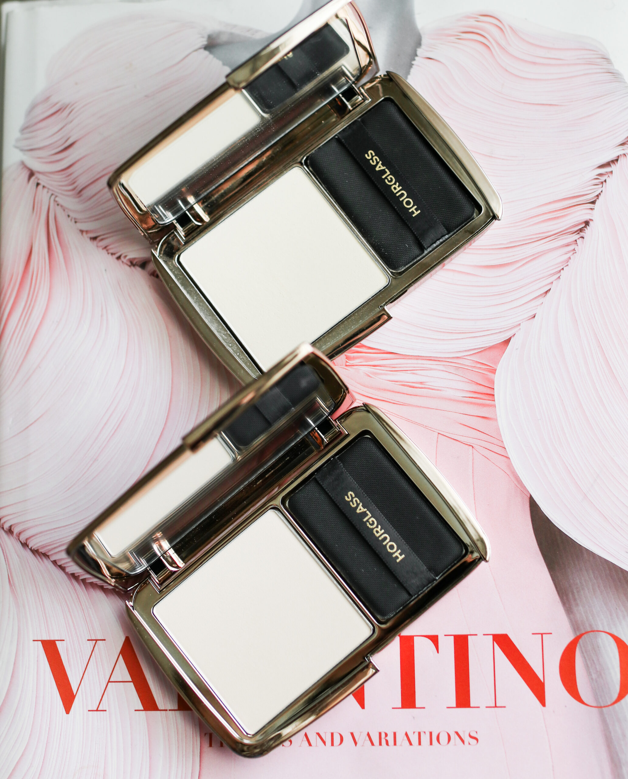 Hourglass Vanish Pressed Powder Review
